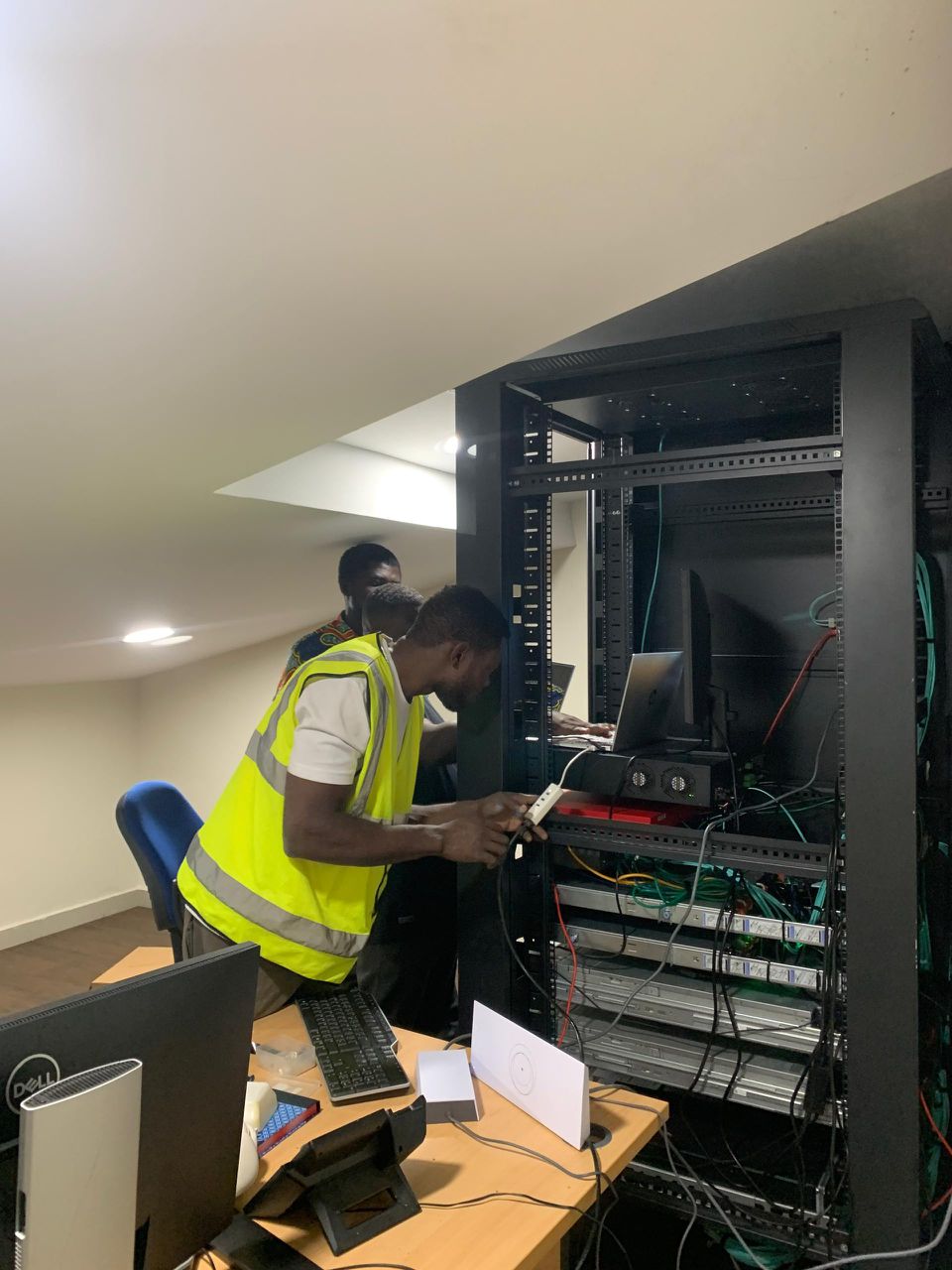 internet server servicing